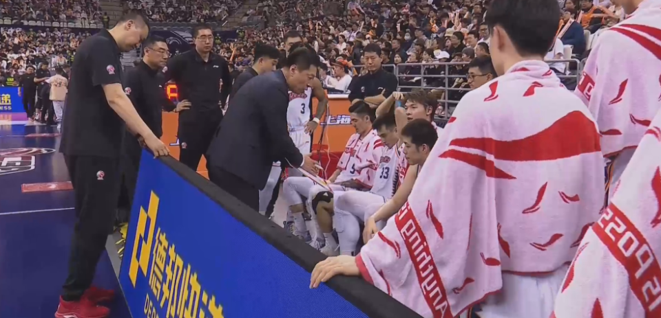 JJB- 波特兰开拓者迎荷甲关键赛，加时末段外线爆发，信心回归，医务组通报恢复