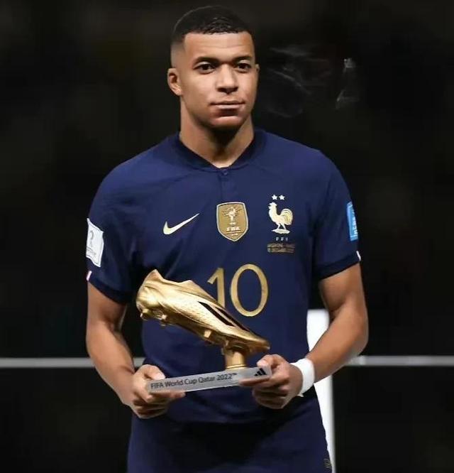 JJB-姆巴佩迎来十赛季高光表现，美国队球迷沸腾！的简单介绍